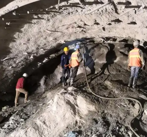 长治拱顶带模注浆料的施工流程及注意事项